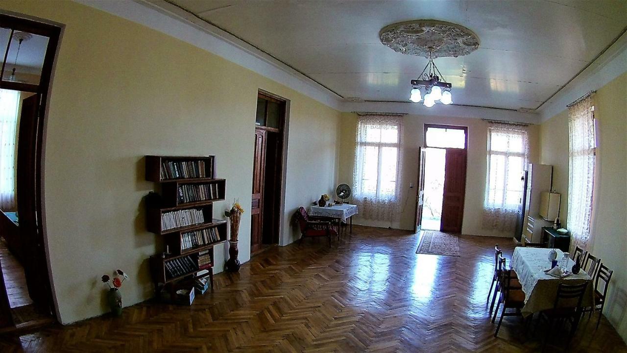 Surmava Palace Martvili Extérieur photo