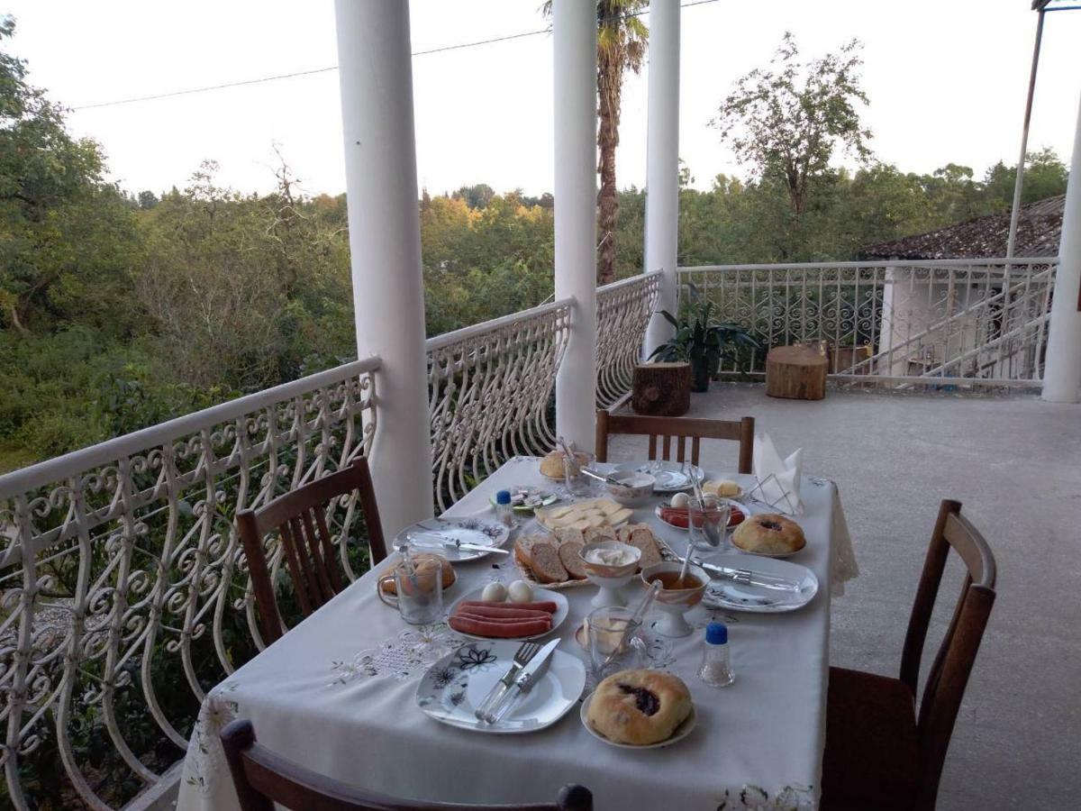 Surmava Palace Martvili Extérieur photo