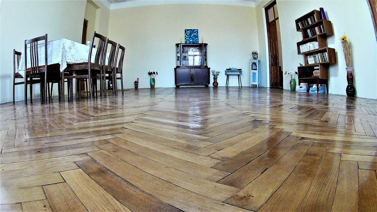 Surmava Palace Martvili Extérieur photo